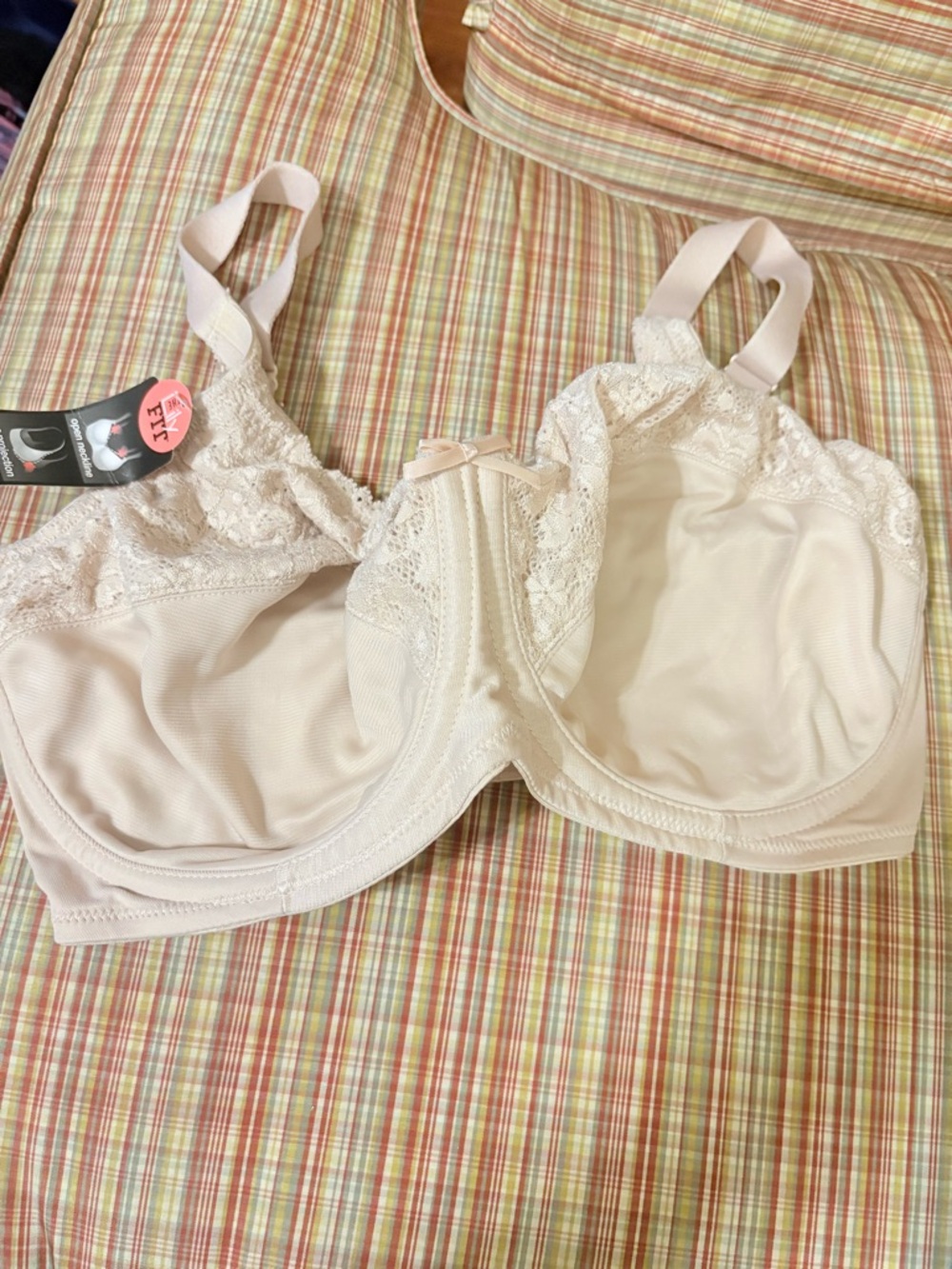 Full Coverage Lace-Trim Bra in Cream with Support